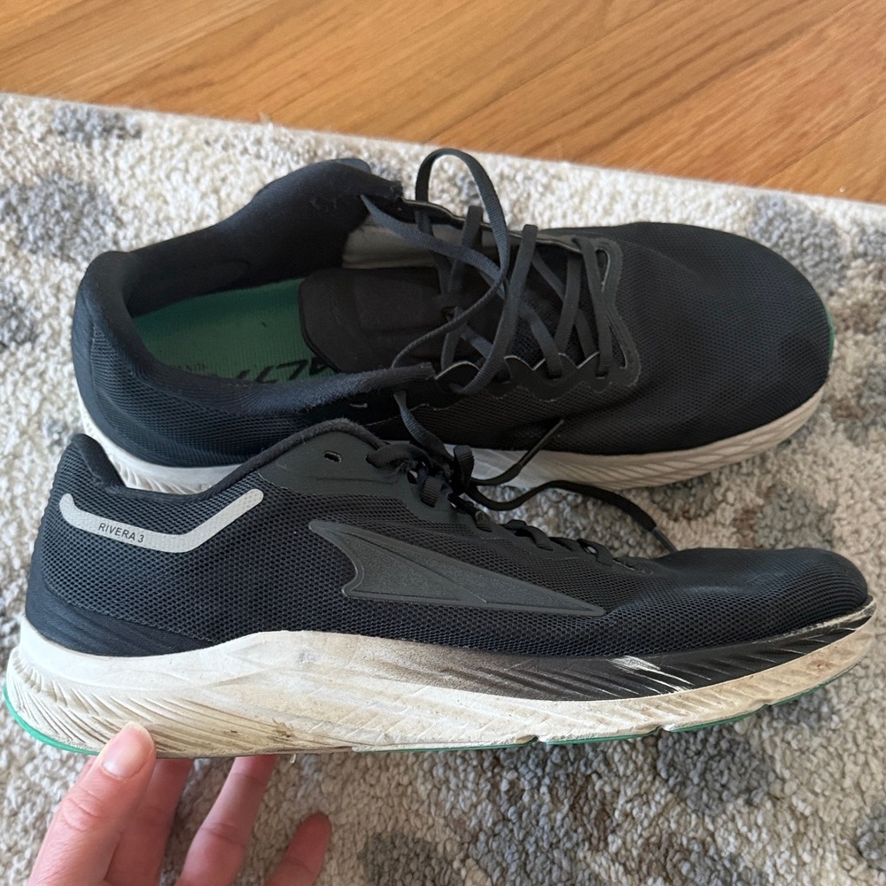 Men's Altras - Picture 2 of 6